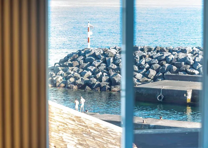 Vista Do Farol * Lagoa (Azores)