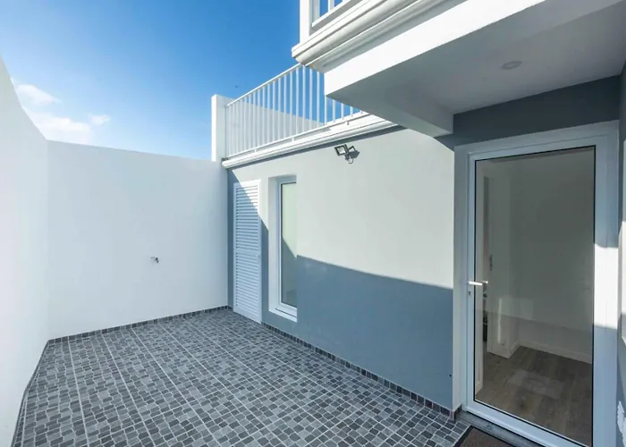 Vista Do Farol דירה לאגואה